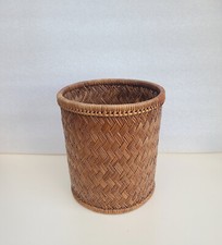 Cache pot ancien en vannerie fine