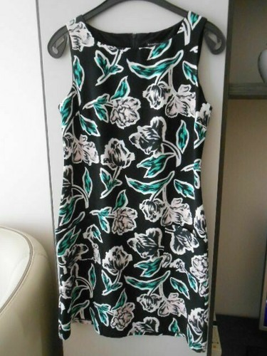 Neuf jolie robe - jolie,
