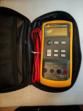 Calibrateur Fluke 715