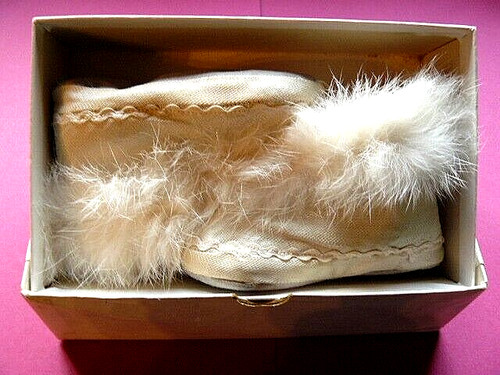 Anciens chaussons bébé en - de,