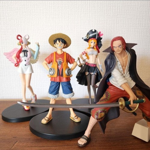 Ensemble figurines one - ensemble,