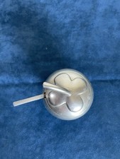 Ancien sucrier forme de fruit