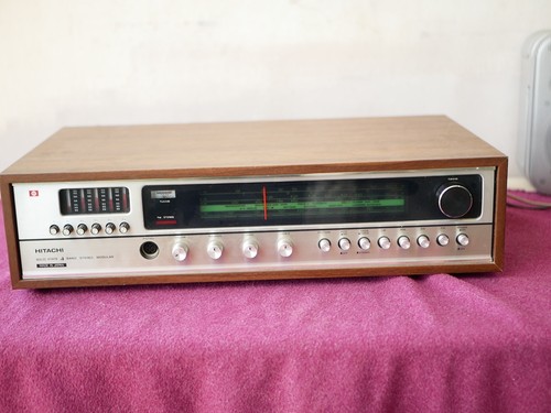 Ampli tuner hitachi - ,