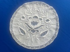 broderie main fond de coiffe