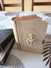 missel ancien en bon état. Couverture en os ?