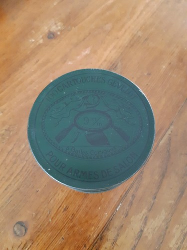 Boite ancienne chasse vide - de,