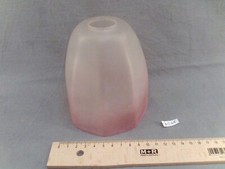 ancien abat jour tulipe en verre satiné rose trou de 29,5 mm 8 faces 1930 (DC46)