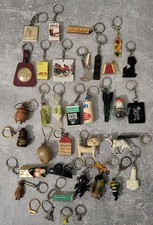 Lot De 32 Anciens porte-clés
