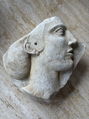 Sculpture murale bas - , relief
