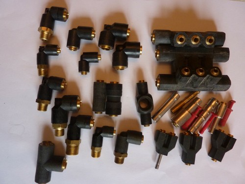 Lot raccords pneumatiques