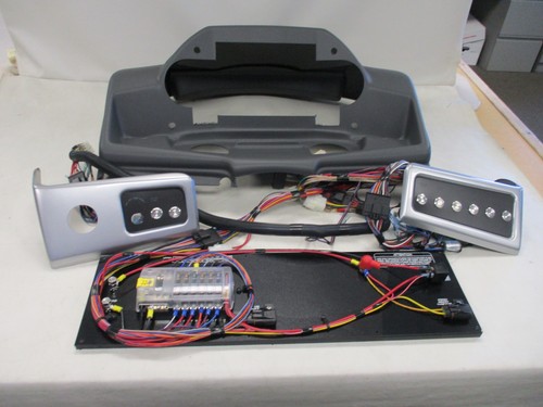 Tracker dash switch panel - panel, 30
