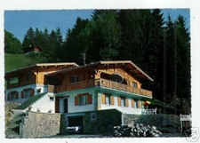 SAINT-JEAN-DE-SIXT (74) PEUGEOT 204 à l'HOTEL  "LE DAHU" en été