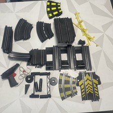 Lot Rail Circuit 24 + Pistolet Et Petits Accessoires