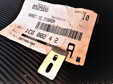 PATTE DE MAINTIEN DE PIGNON