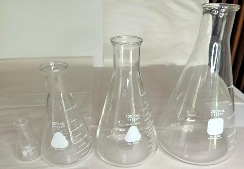 Pyrex laboratory flask lot - flask,