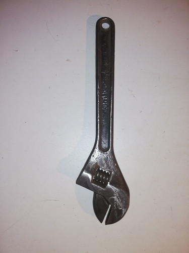 Cle molette ancienne - cle,