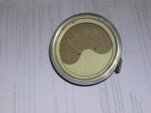 Ancien compteur essence - ,