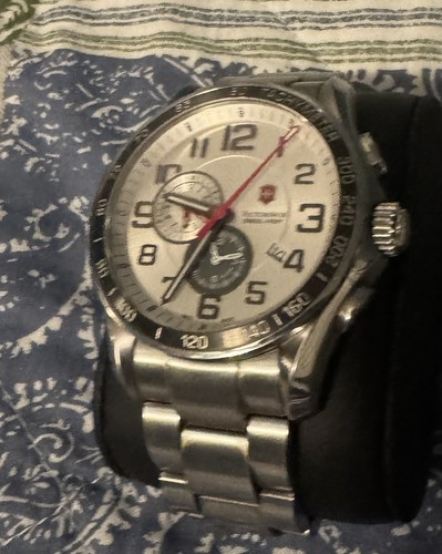 Victorinox swiss army classic - victorinox,