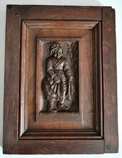 Panneau en bois sculpté à