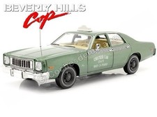 1976 Plymouth Fury Checker Cab "Beverly Hills Cop" Verde 1:18 Greenlight 19110
