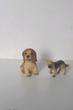 Lot de 2 figurines de chiens (chiot labrador et berger allemand) très bon état