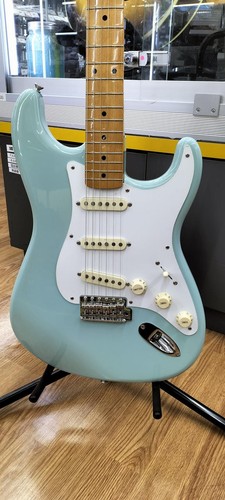 Guitare électrique fender - guitare,