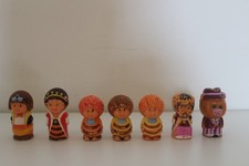Vulli, La Ruche Merveilleuse : Lot de 7 figurines. 
