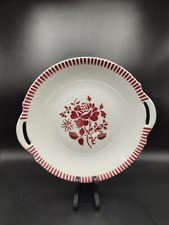 Joli plat en porcelaine