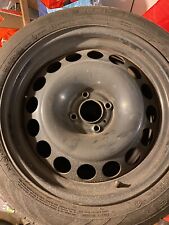 Lot de 4 pneus hiver pour Peugeot 5008 :  215/50 R17, 95V XL Nokian 