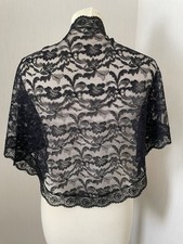 ancien châle, mantille en dentelle noire: 127 X 55 cm   (ref: H65 )