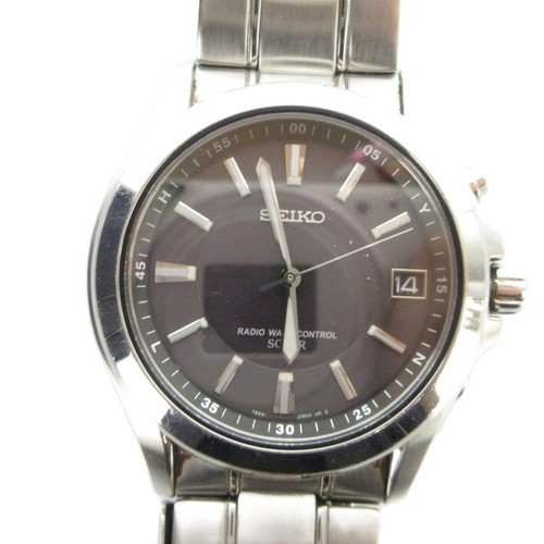Montre solaire radiocommandée