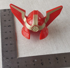 Ancien casque pour figurine
