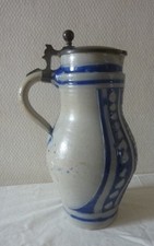 Pichet à bière en grès