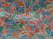 Lot/vrac de 500 Petits Timbres