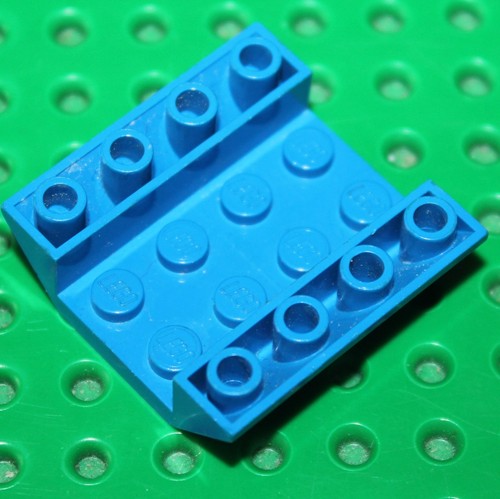 Lego blue slope brick ref - blue,