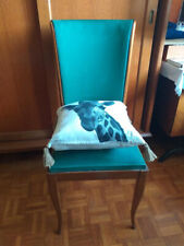 6 chaises vintage années 1965. assise et dossier en skai vert. en bon etat