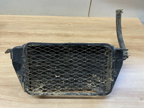 Radiateur tordu suzuki - suzuki, 240