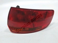 FEU ARRIERE DROIT 8P4945096G