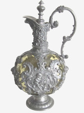 Carafe  décor putti en Verre