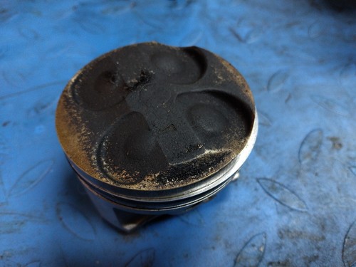 Piston moteur suzuki 750 - moteur,