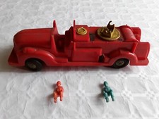 Ancienne voiture  pompiers 1950 plastique tole avec moteur  ressort sonore 1/18