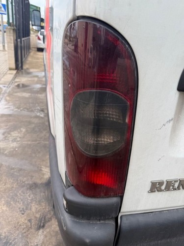Feu arrière gauche renault - gauche,
