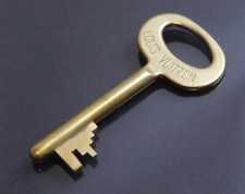 Authentique malle à clés LOUIS VUITTON vintage #3413