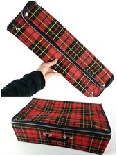 Valise souple à carreaux vintage des années 70. Motif tartan ou écossais
