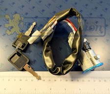 AntivolR Direction (Neiman) 2 clés Peugeot 204 1970-  304 404 DàG 504 1970- 1981