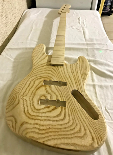 Guitar body corps et - corps, manche