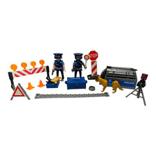 sympa base  Barrage de Police 6878  Playmobil ( commissariat , policier ) 0777