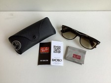 Ray-Ban RB 2132 New Wayfarer modèle  710/51 Taille Large
