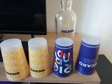 RICARD une carafe en verre et