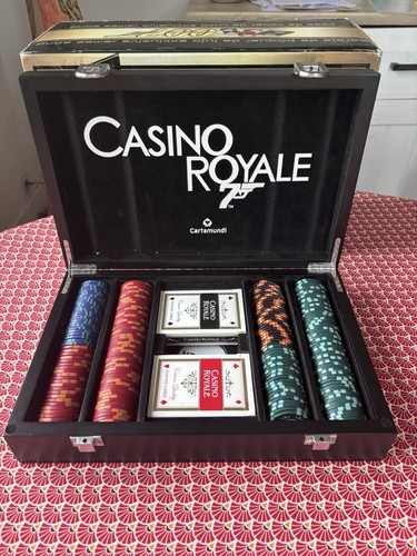Cartamundi casino royale 007 - cartamundi,